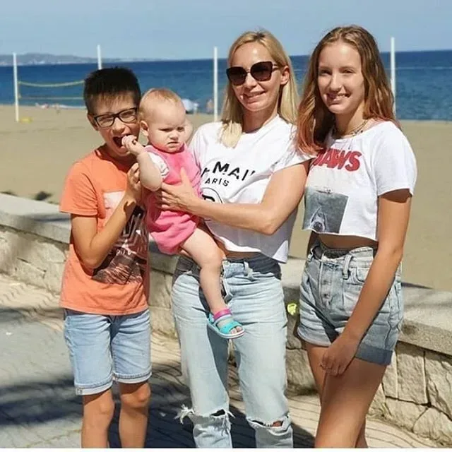 SIS vs BRO Karina & Ronald Biography: Siblings, Parents, Height, Ethnicity, Age, Net Worth, Social Media