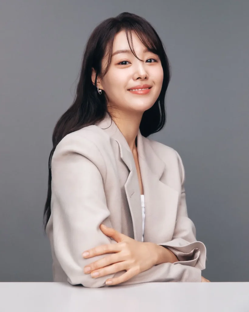 Song Ji-eun Biography: Net Worth, Siblings, Age, Parents, Height, Ethnicity, Boyfriend, Films, Songs
