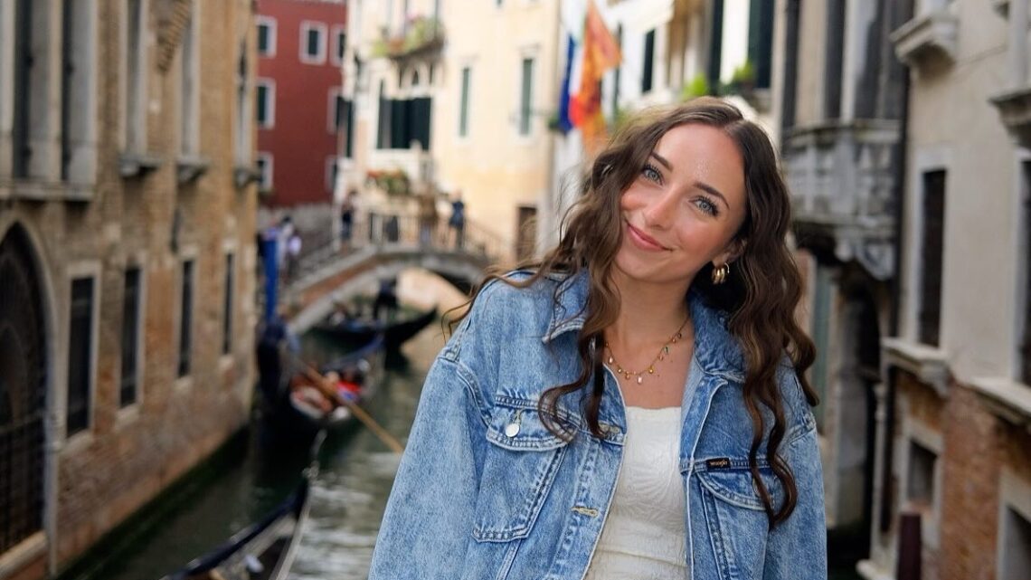 Brooklyn Victoria McKnight Biography: Age, Net Worth, Siblings, Height, Parent, Twin, Husband Brooklyn Victoria McKnight Biography: Age, Net Worth, Siblings, Height, Parent, Twin, Husband