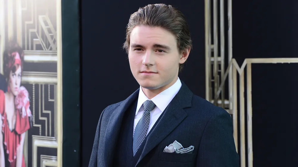 Callan McAuliffe Biography: Age, Height, Boyfriend, Instagram, Net Worth, Parents, Wikipedia