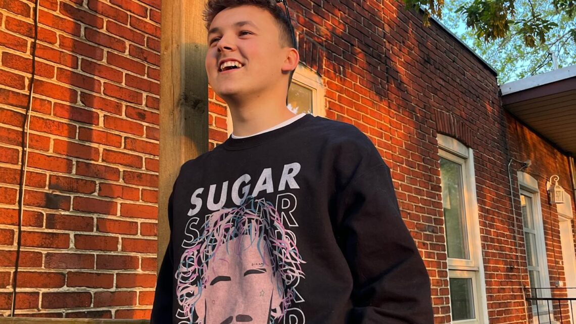 Danick Martineau Biography: Height, Ethnicity, Age, Net Worth, Siblings, Parents, Girlfriend, Songs, TV Shows Danick Martineau Biography: Height, Ethnicity, Age, Net Worth, Siblings, Parents, Girlfriend, Songs, TV Shows