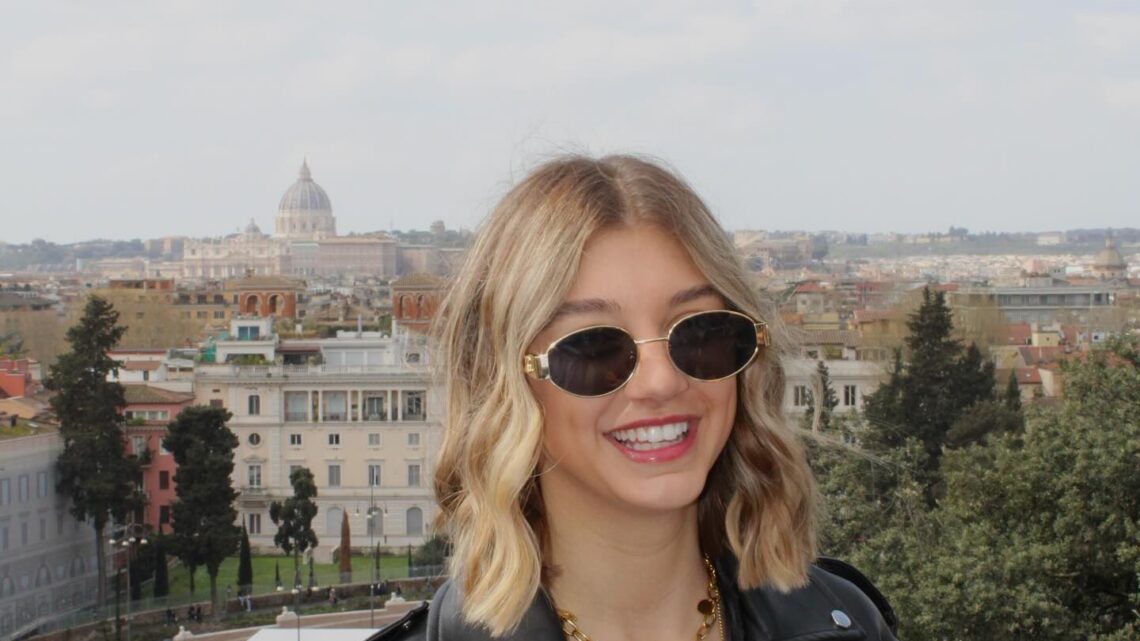 Elisa Campolunghi Biography: Height, Ethnicity, Age, Net Worth, Brother, Father, Boyfriend Elisa Campolunghi Biography: Height, Ethnicity, Age, Net Worth, Brother, Father, Boyfriend