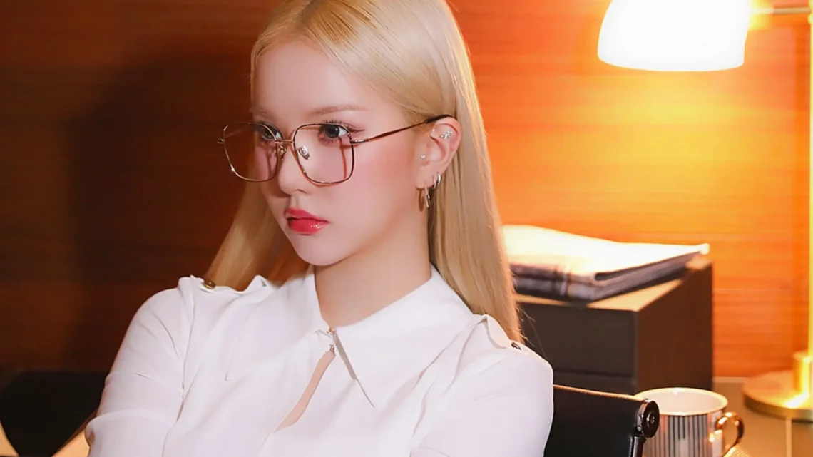 Eunha (singer) Biography: Songs, Net Worth, Age, Instagram, Parents, Siblings, Height, Wikipedia