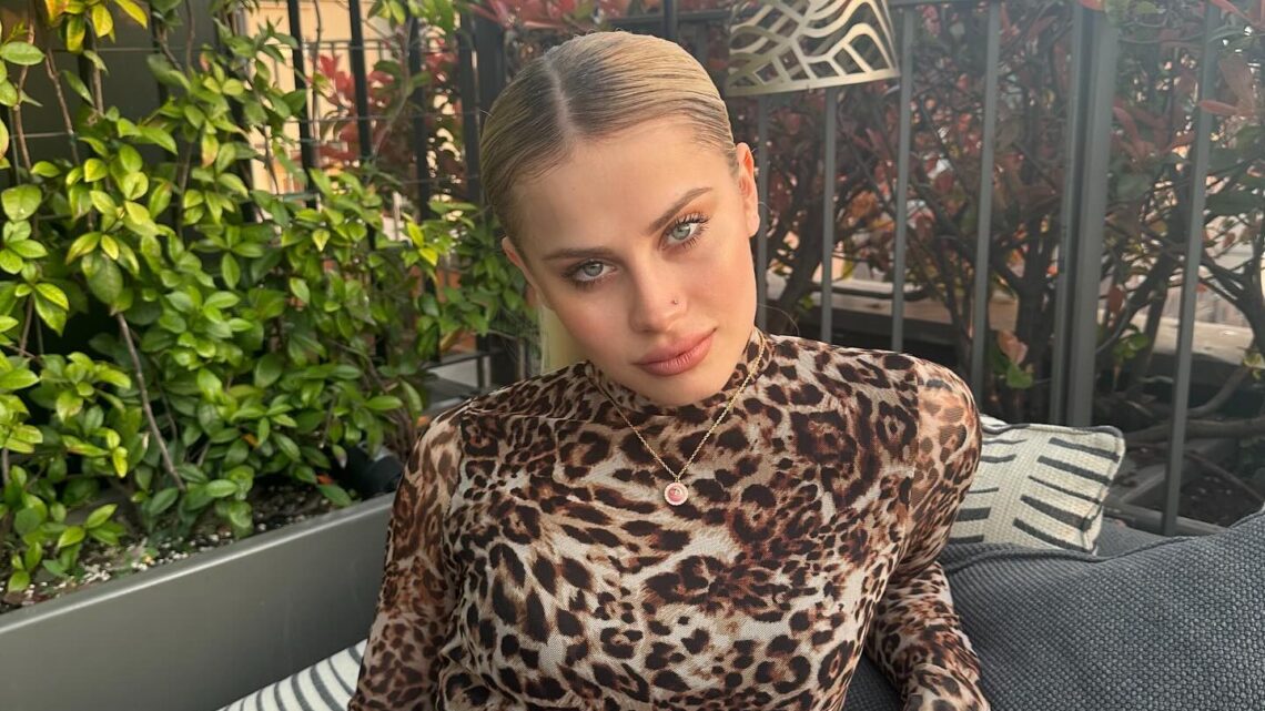 Gaia Bianchi Biography: Age, Net Worth, Siblings, Parents, Height, Ethnicity, Daughter, Books, Songs Gaia Bianchi Biography: Age, Net Worth, Siblings, Parents, Height, Ethnicity, Daughter, Books, Songs