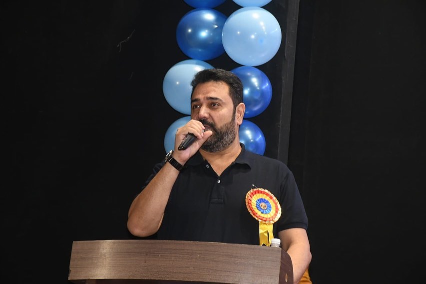 Gireesh Sahdev Biography: Age, Parents, Height, Ethnicity, Net Worth, Siblings, Wife, Children, Films, Web Series Gireesh Sahdev Biography: Age, Parents, Height, Ethnicity, Net Worth, Siblings, Wife, Children, Films, Web Series