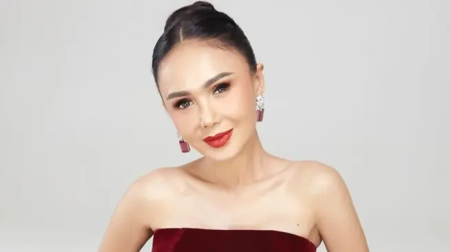 Yuni Shara Biography: Age, Net Worth, Instagram, Spouse, Height, Wiki, Parents, Siblings, Children