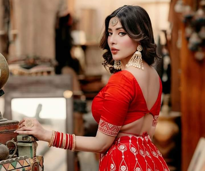 Samonty Shoumii Biography: Height, Ethnicity, Age, Net Worth, Siblings, Parents, Films Samonty Shoumii Biography: Height, Ethnicity, Age, Net Worth, Siblings, Parents, Films