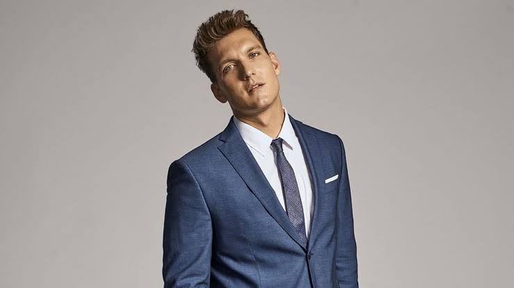 Scott Michael Foster Biography: Height, Ethnicity, Age, Net Worth, Siblings, Parents, TV Series, Movies Scott Michael Foster Biography: Height, Ethnicity, Age, Net Worth, Siblings, Parents, TV Series, Movies