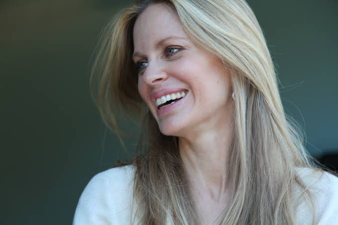 Kristin Bauer Biography: Height, Ethnicity, Age, Net Worth, Siblings, Parents, Films, Husband Kristin Bauer Biography: Height, Ethnicity, Age, Net Worth, Siblings, Parents, Films, Husband