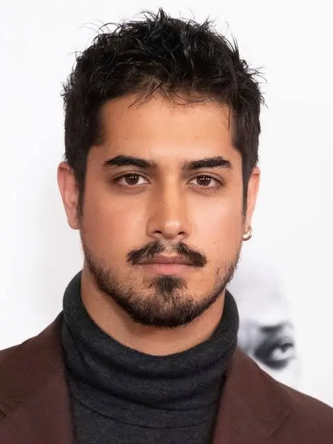 Avan Jogia Biography: Height, Ethnicity, Age, Net Worth, Siblings, Parents, Girlfriend, Awards Avan Jogia Biography: Height, Ethnicity, Age, Net Worth, Siblings, Parents, Girlfriend, Awards