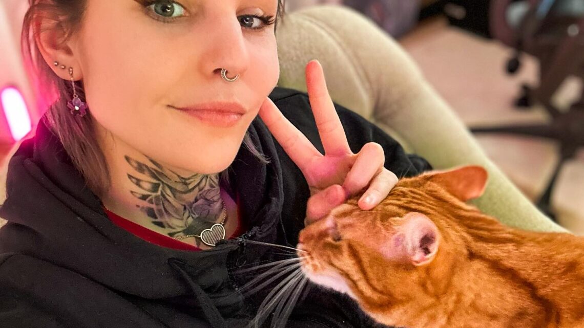 Jeel (YouTuber) Biography: Boyfriend, Social Media, Height, Ethnicity, Age, Net Worth, Siblings, Parents Jeel (YouTuber) Biography: Boyfriend, Social Media, Height, Ethnicity, Age, Net Worth, Siblings, Parents