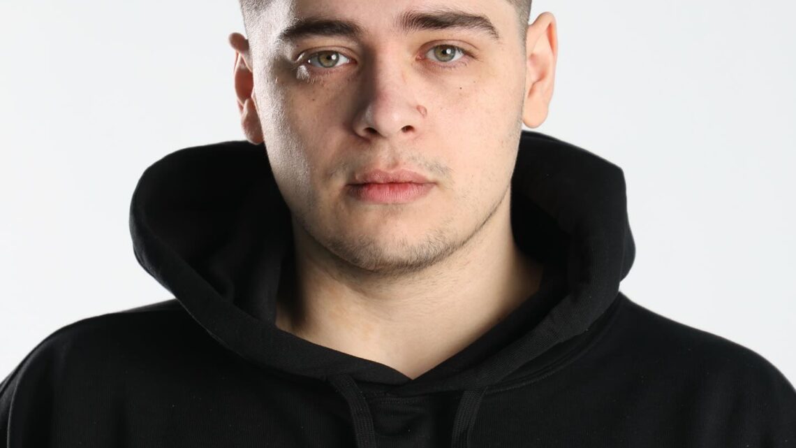 Kamel Kebir Biography: YouTube, Girlfriend, Net Worth, Siblings, Age, Parents, Height, Ethnicity Kamel Kebir Biography: YouTube, Girlfriend, Net Worth, Siblings, Age, Parents, Height, Ethnicity