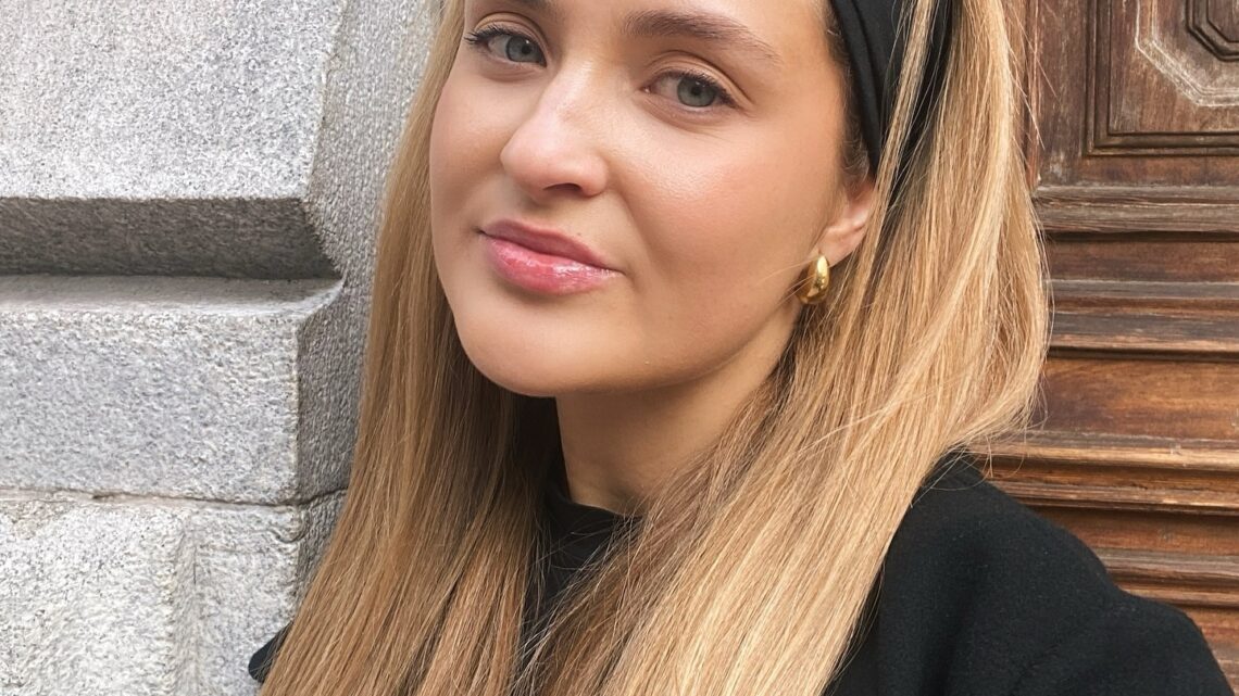 Laetitia Ribeiro Biography: Height, Ethnicity, Age, Net Worth, Siblings, Parents, Songs Laetitia Ribeiro Biography: Height, Ethnicity, Age, Net Worth, Siblings, Parents, Songs