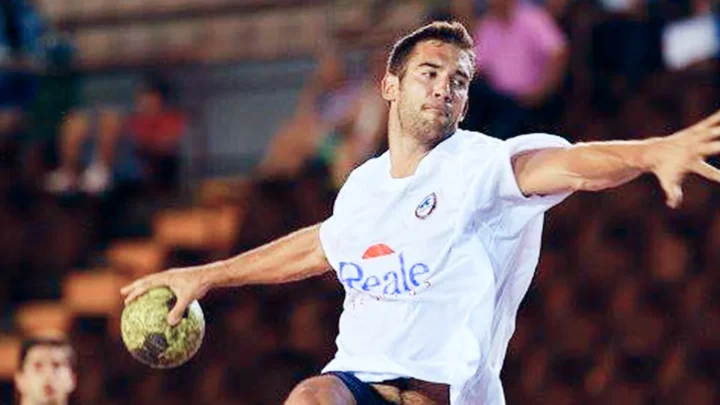 Lewis Howes Biography: Wife, Age, Net Worth, Height, Parents, Podcast, Books, Religion