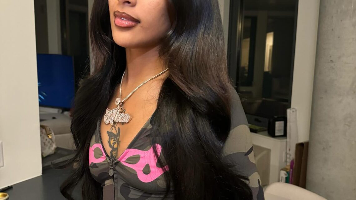 Ahna Mac Biography: Age, Net Worth, Siblings, Parents, Height, Ethnicity, Films, Music Ahna Mac Biography: Age, Net Worth, Siblings, Parents, Height, Ethnicity, Films, Music