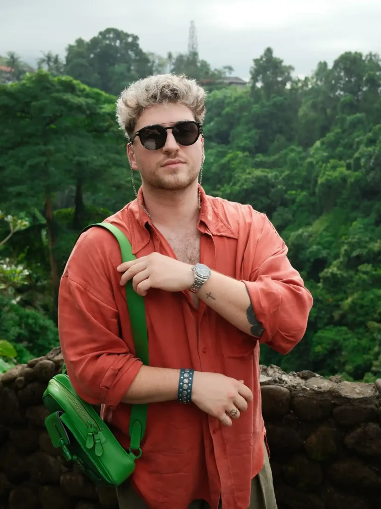 Mădălin Șerban Biography: Siblings, Parents, Height, Ethnicity, Age, Net Worth, Girlfriend, Songs, Movies, YouTube