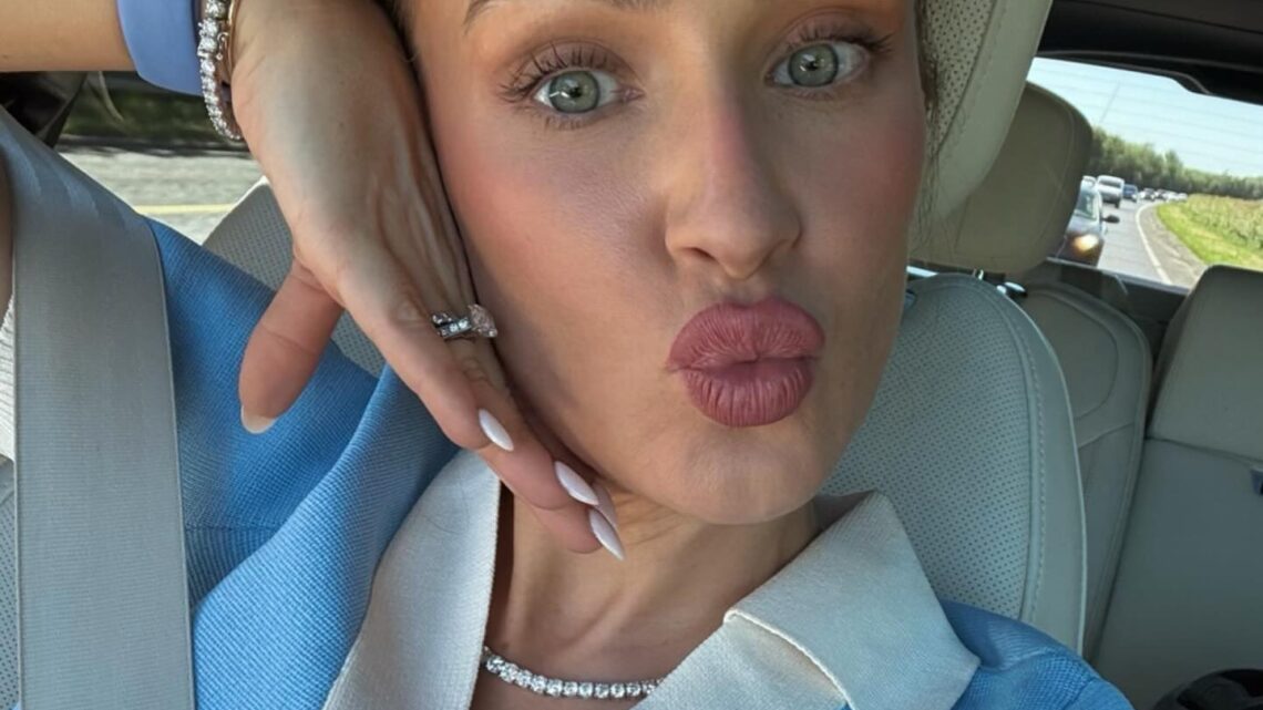 Maeve Madden Biography: Parents, Height, Ethnicity, Age, Net Worth, Siblings, Awards, Books, Kids, Husband Maeve Madden Biography: Parents, Height, Ethnicity, Age, Net Worth, Siblings, Awards, Books, Kids, Husband