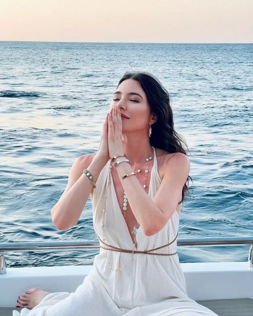 Jaime Murray Biography: Net Worth, Siblings, Parents, Height, Ethnicity, Age, Movies, Partner