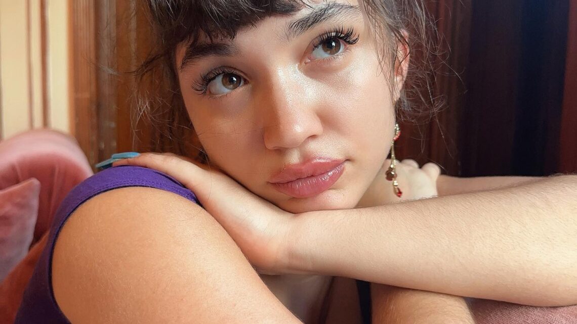 Rowan Blanchard Biography: Height, Ethnicity, Age, Net Worth, Siblings, Parents, Movies, Boyfriend Rowan Blanchard Biography: Height, Ethnicity, Age, Net Worth, Siblings, Parents, Movies, Boyfriend