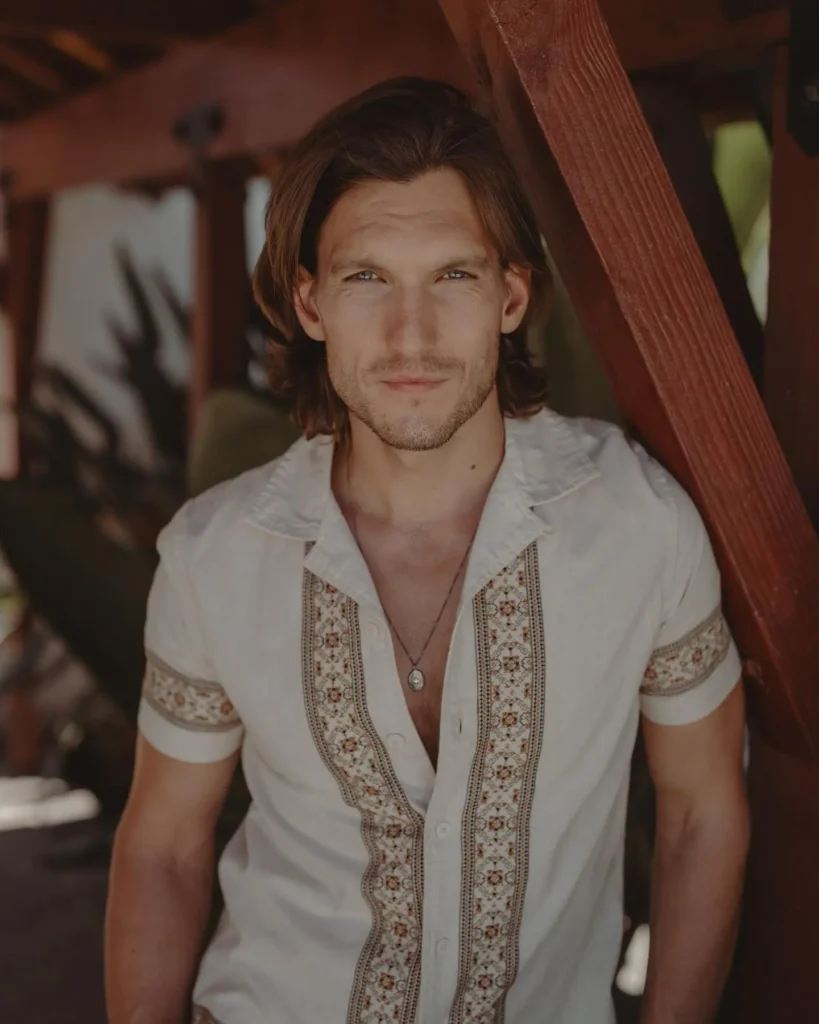 Scott Michael Foster Biography: Height, Ethnicity, Age, Net Worth, Siblings, Parents, TV Series, Movies