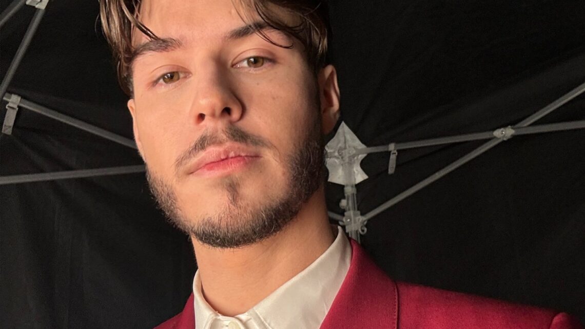 Seb la Frite Biography: Net Worth, Siblings, Age, Parents, Height, Ethnicity, YouTube, Girlfriend, Music Seb la Frite Biography: Net Worth, Siblings, Age, Parents, Height, Ethnicity, YouTube, Girlfriend, Music