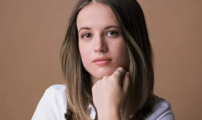 Shari Franke Biography: Age, Parents, Siblings, YouTube, Memoir, Advocacy, Engagement, Child Abuse Survivor