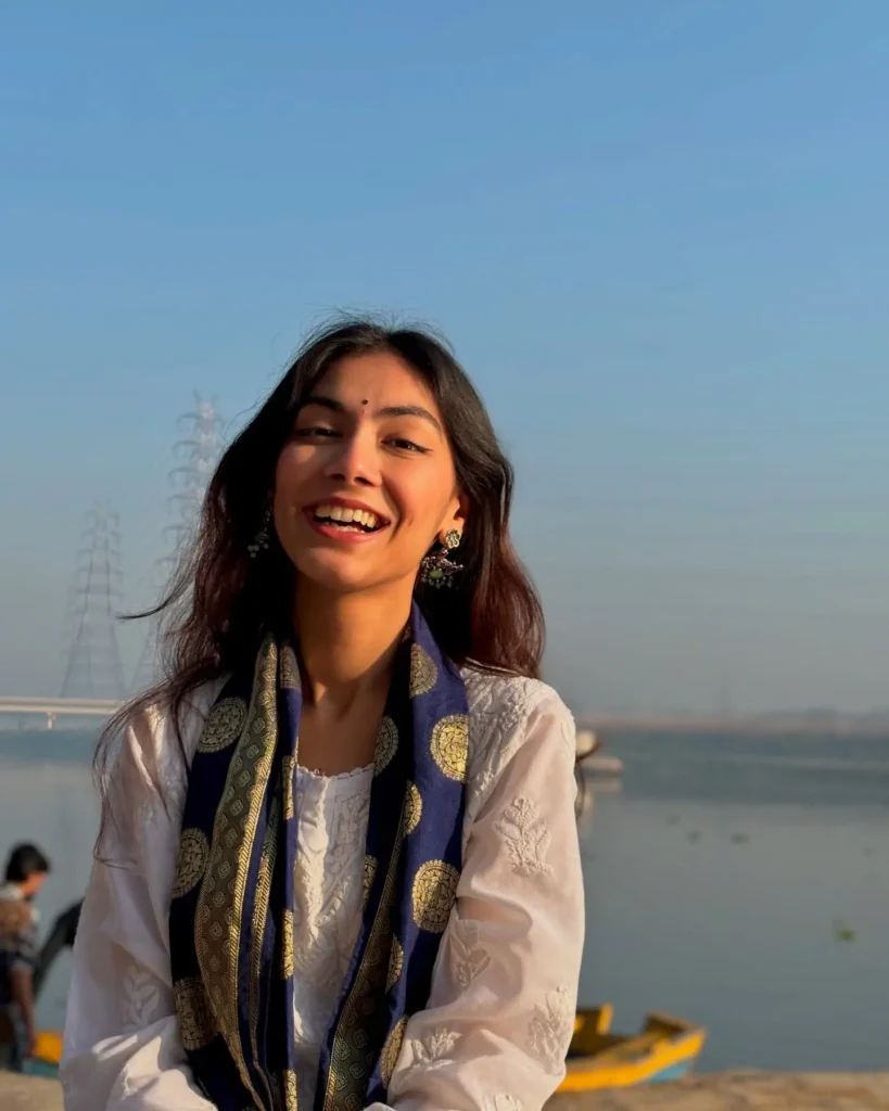 Tanishka Bahl Biography: Net Worth, Siblings, Parents, Height, Ethnicity, Age, Songs  