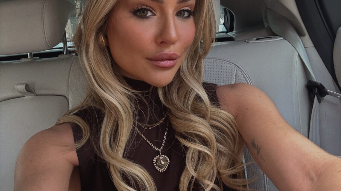 Tina Stinnes Biography: Age, Net Worth, Siblings, Parents, Height, Ethnicity, TV Series Tina Stinnes Biography: Age, Net Worth, Siblings, Parents, Height, Ethnicity, TV Series