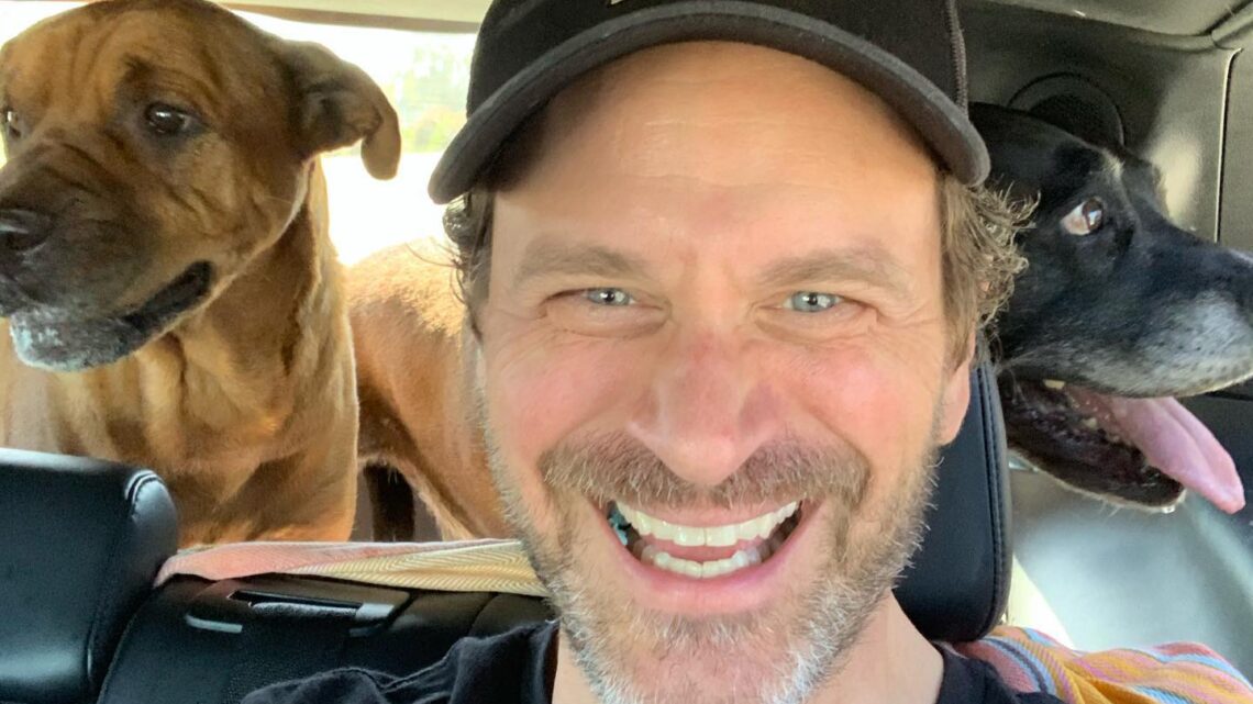 Tom Everett Scott Biography: Height, Ethnicity, Net Worth, Siblings, Age, Parents, Movies, Wife, Children Tom Everett Scott Biography: Height, Ethnicity, Net Worth, Siblings, Age, Parents, Movies, Wife, Children