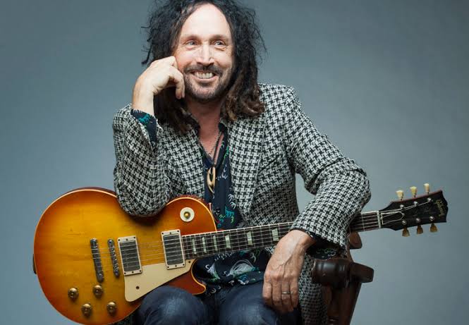 Mike Campbell Biography: Parents, Height, Ethnicity, Net Worth, Siblings, Age, Songs, Playlist, Wife, Children