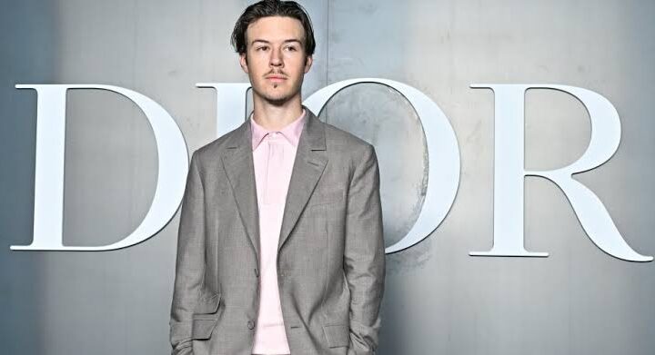 Seb la Frite Biography: Net Worth, Siblings, Age, Parents, Height, Ethnicity, YouTube, Girlfriend, Music