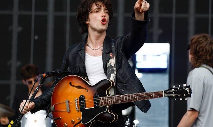 Elijah Hewson Biography: Parents, Height, Ethnicity, Age, Net Worth, Siblings, Songs, Girlfriend