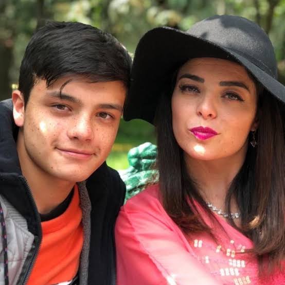 Violeta Isfel’s son Omar Isfel Biography: Height, Ethnicity, Age, Net Worth, Siblings, Parents, Music