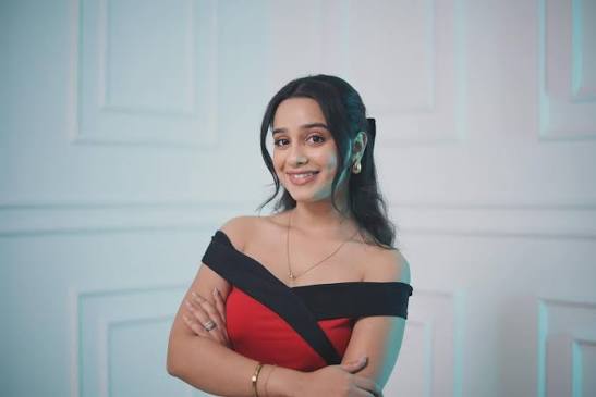 Ananya Sharma Biography: Net Worth, Siblings, Parents, Height, Ethnicity, Age, Films, Boyfriend 