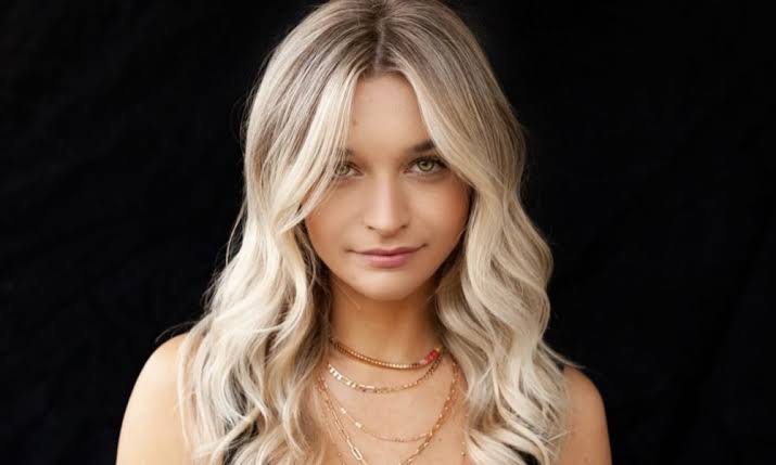 Sarah Moliski Biography: Age, Boyfriend, Net Worth, Movies & TV Shows, Parents, Height, Comedy