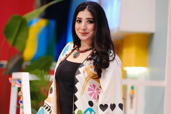 Mariyam Nafees Biography: Age, Husband, Net Worth, Dramas, Baby, Height, Career