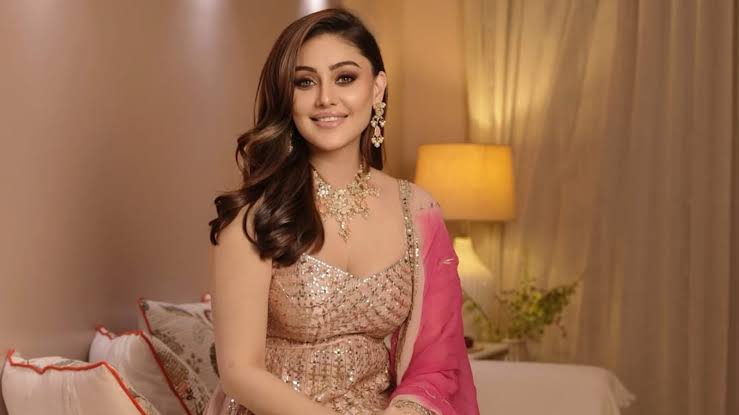 Meet Shefali Jariwala’s Parents: Satish Jariwala and Sunita Jariwala