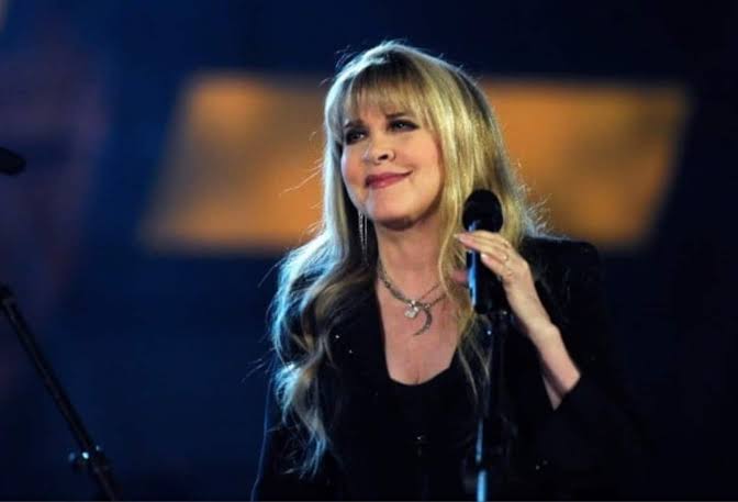Stevie Nicks Biography: Ethnicity, Net Worth, Siblings, Age, Parents, Height, Husband, Albums, Singles, EPs