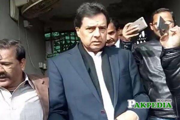 Muhammad Safdar Awan Biography: Wife, Age, Children, Net Worth, Height, Career, Politics