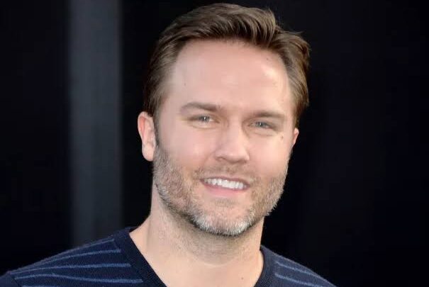 Scott Porter Biography: Wife, Age, Height, Net Worth, Parents, Movies & TV Shows, Friday Night Lights
