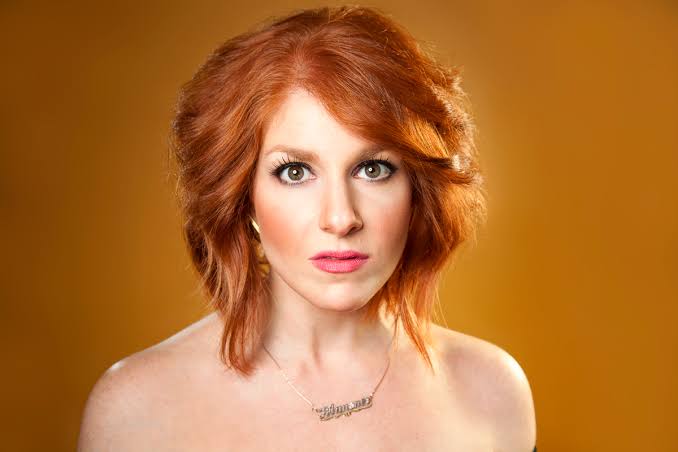 Julie Klausner Biography: Age, Comedy, Net Worth, Height, Parents, Husband, Career