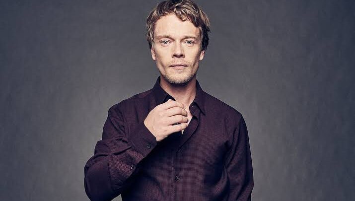 Alfie Allen Biography: Game of Thrones, Sister, Emmy, Age, Net Worth, Height, Parents, Daughter, Movies