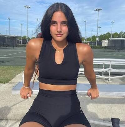 Isabella Ladera Biography: Nationality, Age, Net Worth, Family, Boyfriend, TikTok, Content Creation