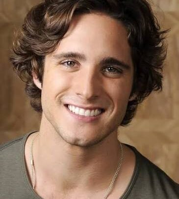 Diego Boneta Biography: Age, Girlfriend, Net Worth, Luis Miguel, Movies, Height, Music, Parents, Nationality