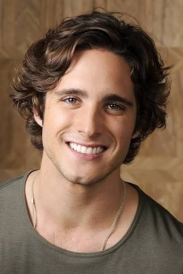 Diego Boneta Biography: Age, Girlfriend, Net Worth, Luis Miguel, Movies, Height, Music, Parents, Nationality