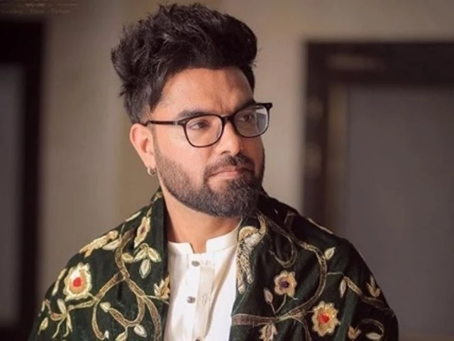 Yasir Hussain Biography: Age, Wife, Photos, Instagram, Net Worth, Parents, Siblings
