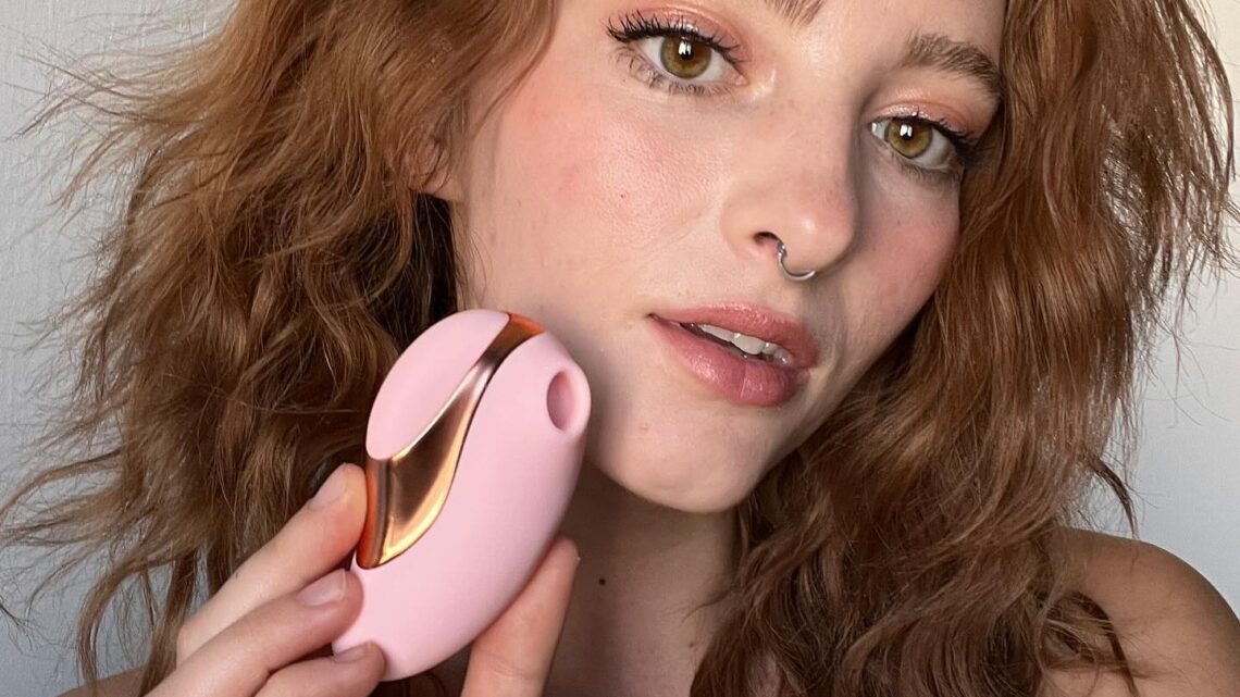 Willow Shields Biography: Height, Ethnicity, Age, Net Worth, Siblings, Parents, Movies, TV Series Willow Shields Biography: Height, Ethnicity, Age, Net Worth, Siblings, Parents, Movies, TV Series