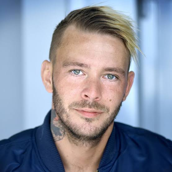 Joakim Lundell Biography: Age, Wife, Net Worth, Songs, Height, Parents, YouTube Joakim Lundell Biography: Age, Wife, Net Worth, Songs, Height, Parents, YouTube