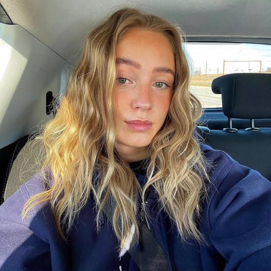 Emilie Briting Biography: Age, Boyfriend, Net Worth, YouTube, Instagram, Parents, Height Emilie Briting Biography: Age, Boyfriend, Net Worth, YouTube, Instagram, Parents, Height