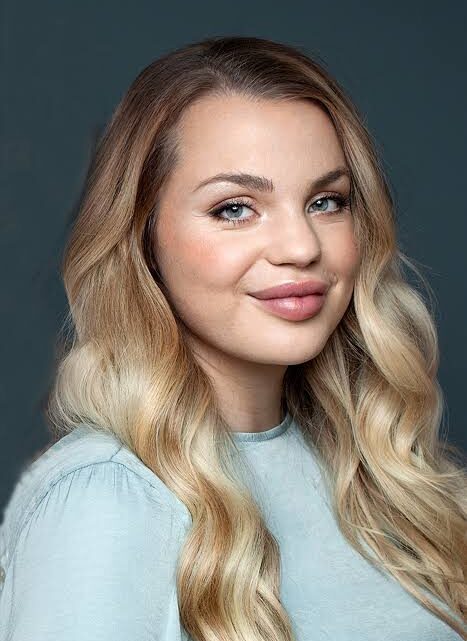 Jonna Lundell Biography: Age, Husband, Net Worth, YouTube, Children, TV Shows Jonna Lundell Biography: Age, Husband, Net Worth, YouTube, Children, TV Shows
